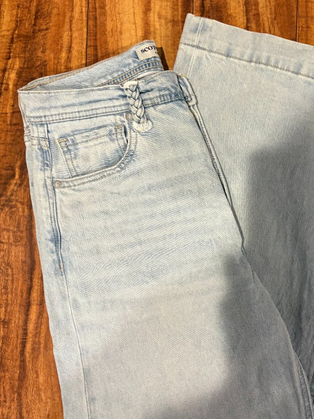 Scotch and Soda jeans, "The Sky" in light blue, Size 2/26
